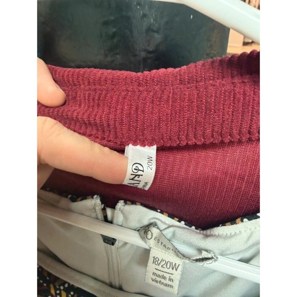 Women’s 18/20 Bundle - Picture 3 of 6